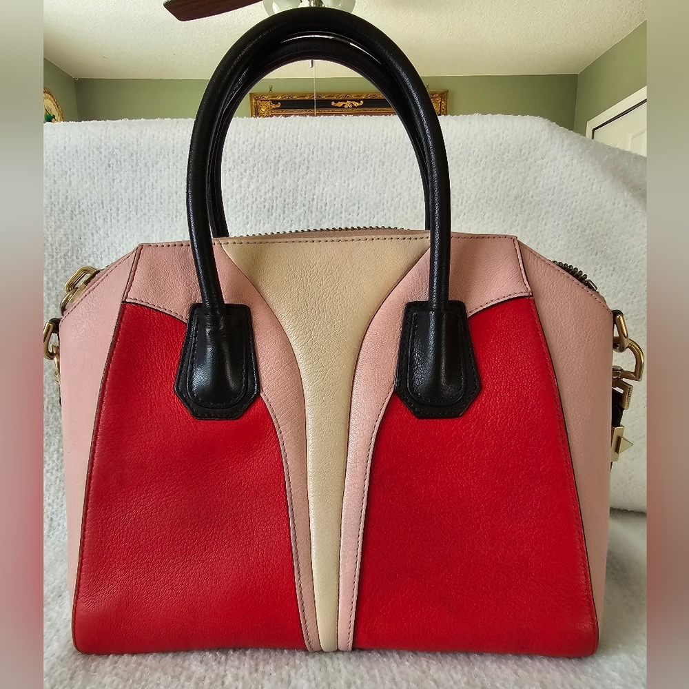 💯Authentic Pre-owned Givenchy Antigona Handbag/Shoulder Bag - Picture 2 of 13